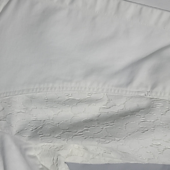 White blazer jacket with lace detail. Pockets. Medium Maurices - Picture 3 of 10
